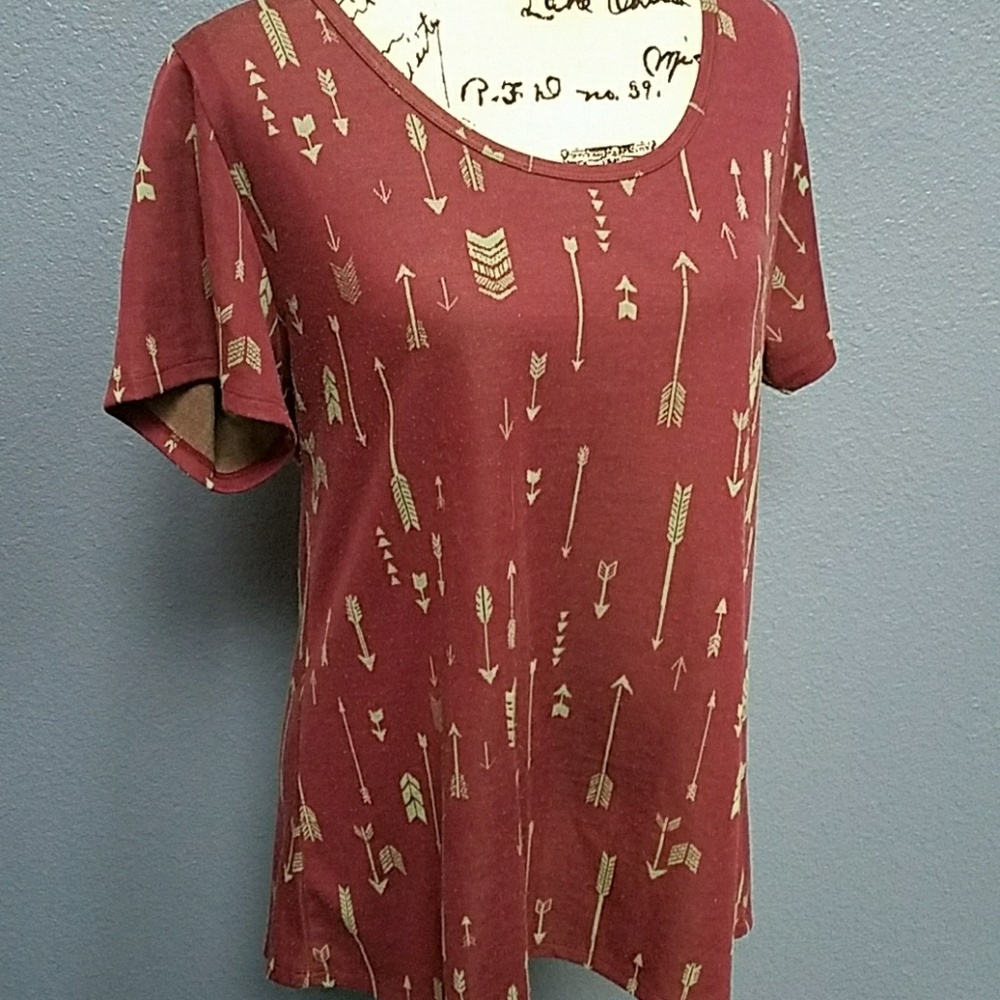 Lularoe CLASSIC TEE LG